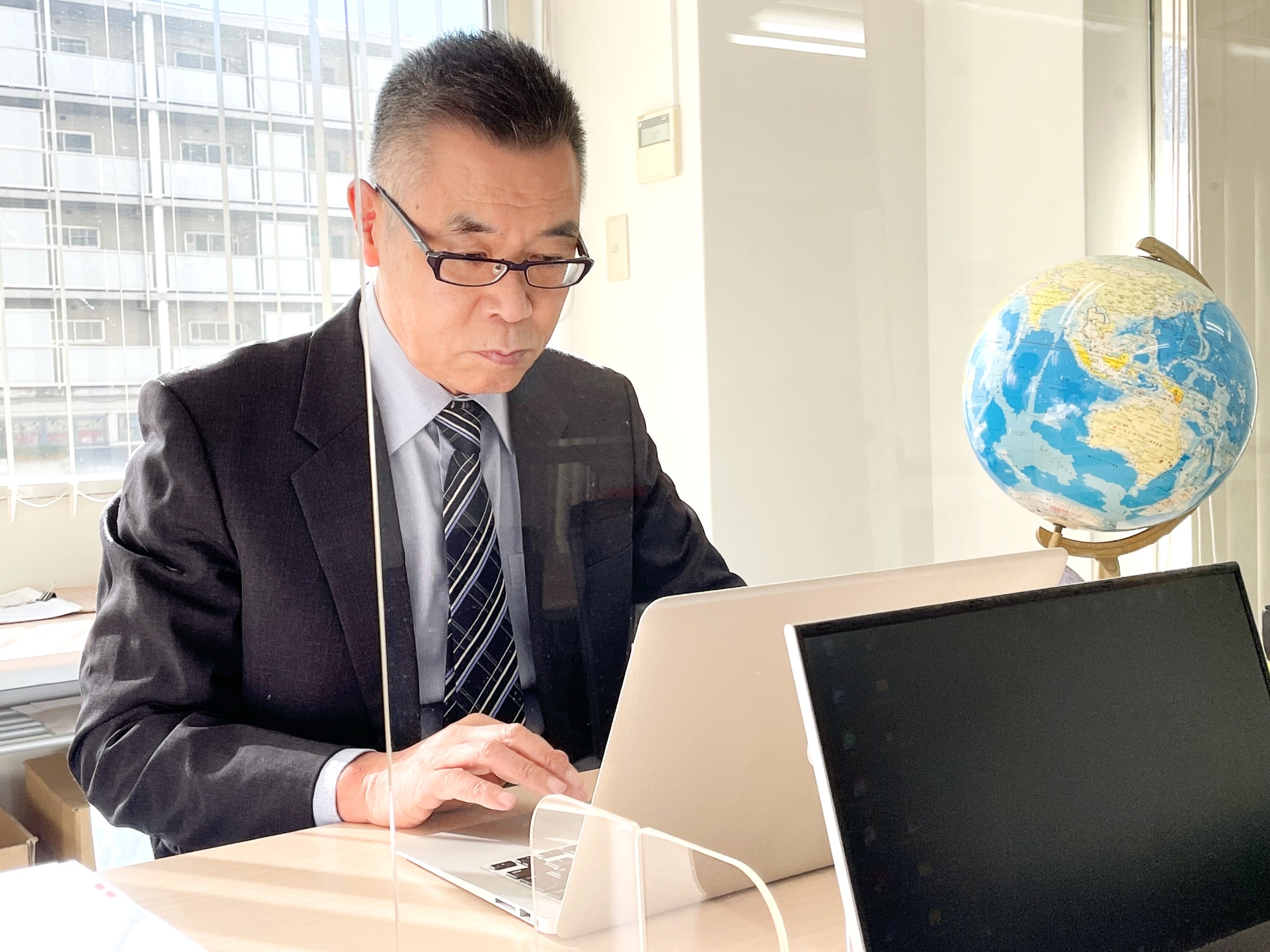 事業に関する業務を行うJIIM代表